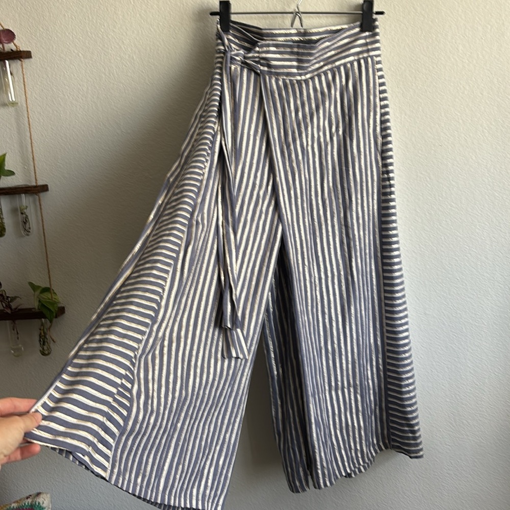 Anthropologie Eva Franco Blue White and Gold Striped Wide Leg Pants Size 0